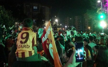 Galatasaray Galibiyeti Antalya’yı Salladı: Coşku ve Bıçaklı Kavga Yan Yana
