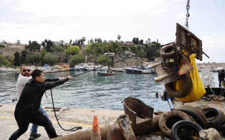 "Mavi Akdeniz" İçin Daldılar, Gördüklerine İnanamadılar: Denizden 5 Ton Atık Çıkarıldı