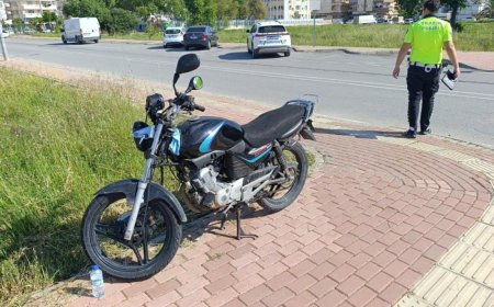 Manavgat'ta Devrilen Motosikletin Sürücüsü Yaralandı