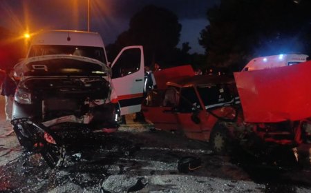 Manavgat’ta Turistleri Taşıyan Minibüs Kaza Yaptı: Çok Sayıda Ekip Sevk Edildi