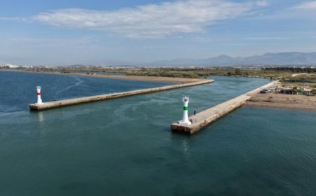 Manavgat Irmağı Girişinde Güvenlik Artıyor: 25 Yıllık Deniz Fenerleri Yenilendi