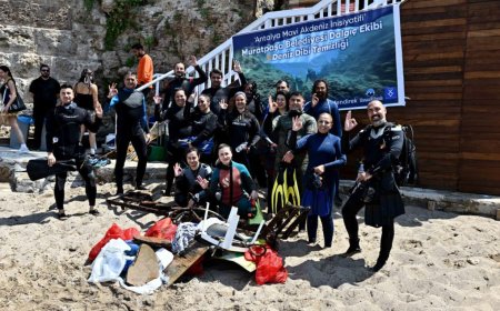 Mavi Deniz İnisiyatifi Kapsamında Mermerli Plajı’nda Temizlik Çalışması