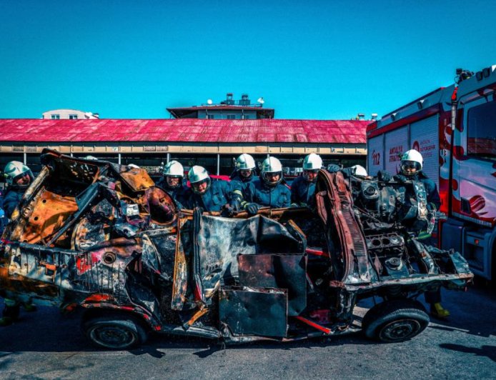 Antalya’nın Yeni Ateş Savaşçıları Göreve Hazır: 45 Yeni İtfaiye Eri Kadroya Katıldı