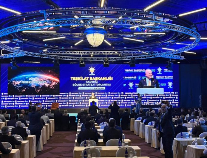 AK Parti’nin Akdeniz Zirvesi Antalya’da Başladı