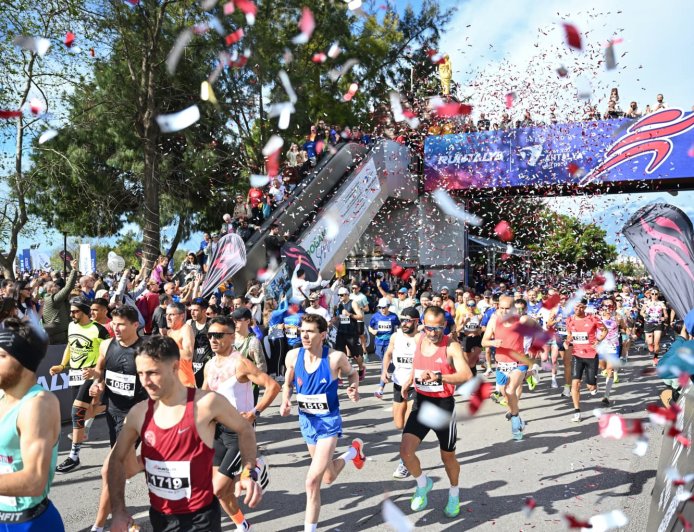 Antalya’da Dev Organizasyon: 82 Ülkeden 10 Bin Koşucu Runtalya için Pistte!