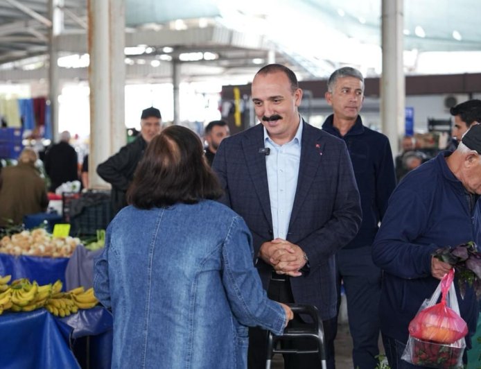 Konyaaltı Belediye Başkanı Cem Kotan Esnaf ve Vatandaşla Buluştu