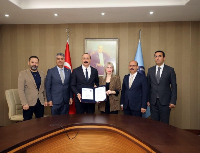 Akdeniz Üniversitesi ve Konyaaltı Belediyesi’nden Dev İş Birliği: Demansa Karşı Sanat Kalkanı