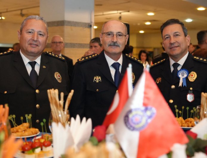 Antalya’da Polis Haftası’na Sanatsal Dokunuş: Sergi ve Dev Konser