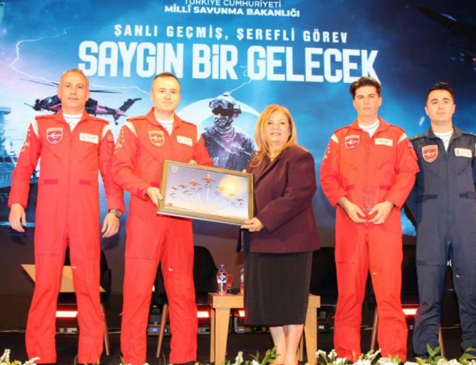 Gökyüzünün Milli Takımı Antalya’da: Türk Yıldızları Gençlerle Buluştu!
