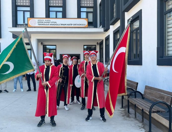 Alanya’da Dev Erasmus Buluşması: 5 Ülkeden 97 Öğrenci Bir Arada!