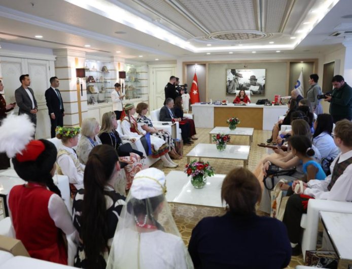 Barışın Dili Antalya’da Yankılandı: 9 Ülkenin Çocukları Büyükşehir’de