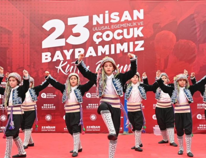 Kepez’de 5 Gün 5 Gece Bayram: 23 Nisan Coşkusu Dokumapark’ı Saracak!