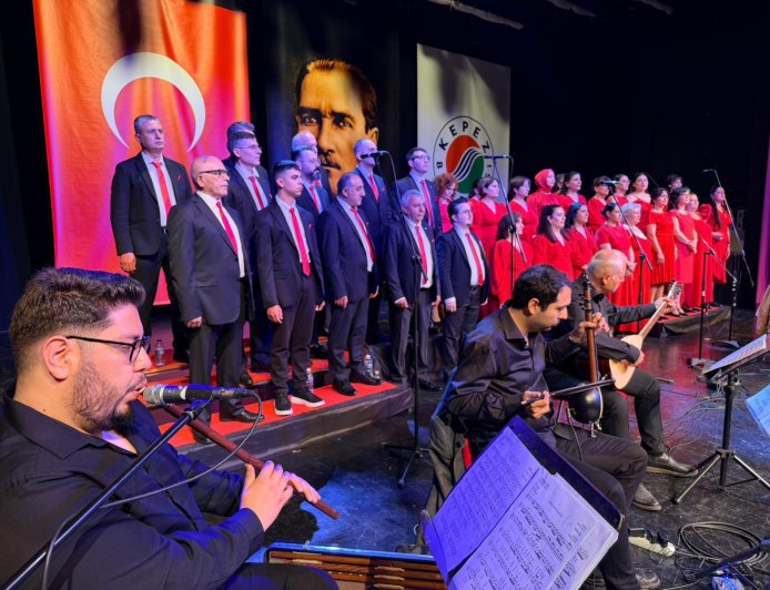 Kepez’de Türkülerle 23 Nisan Coşkusu: Erdem Bayazıt Kültür Merkezi'nde Özel Konser.