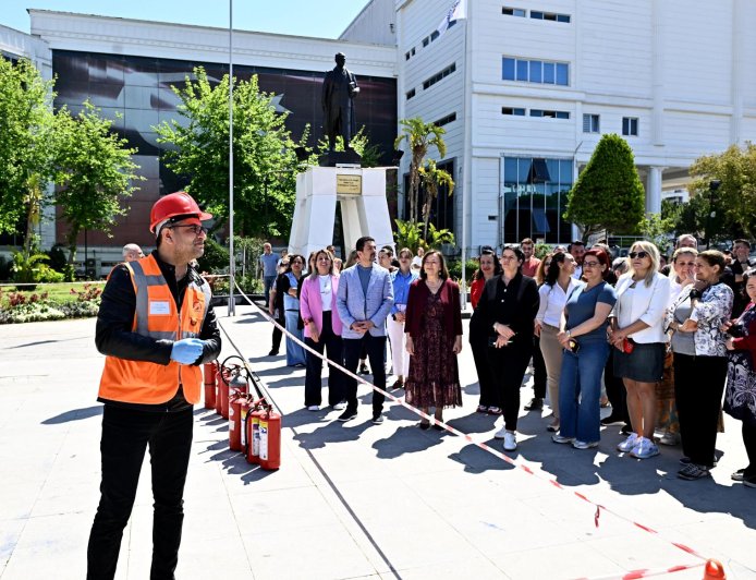 Muratpaşa Belediyesi’nde Nefes Kesen Yangın Tatbikatı
