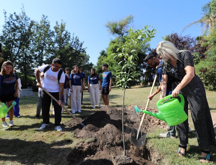 Kampüste "Yeşil" Seferberlik: 2 Yılda 5 Binden Fazla Fidan Toprakla Buluştu