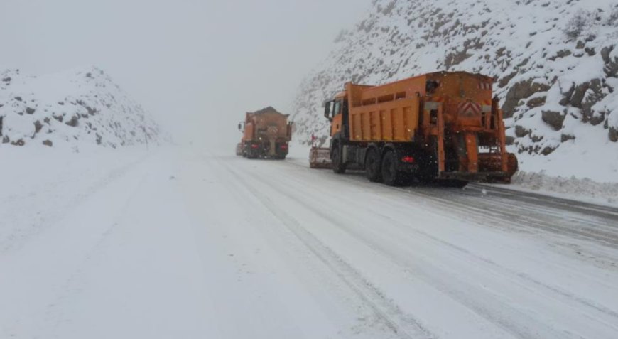 Antalya-Konya Yolunda Kar Esareti: Alacabel’de Ulaşım Güçlükle Sağlanıyor
