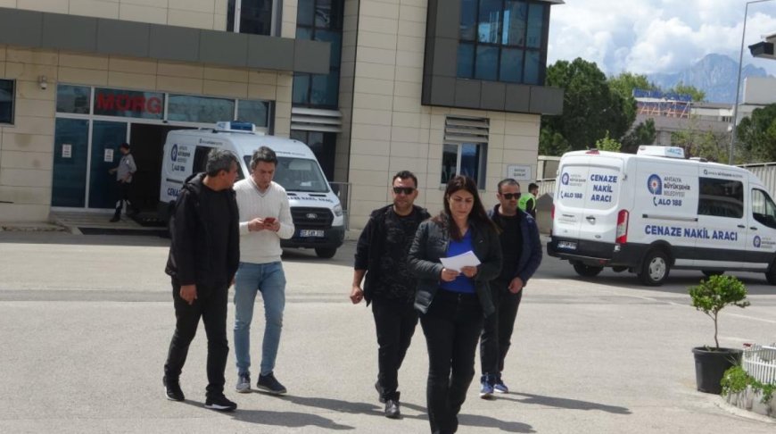 Kepez’de Feci Kaza: Çöp Kamyonunun Altında Kalan 79 Yaşındaki Adam Yaşamını Yitirdi