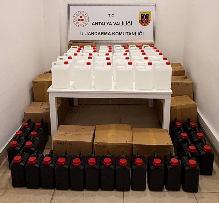 Kepez'de Kaçak Alkol Operasyonu: 550 Litre Zehir Piyasa Sürülmeden Yakalandı