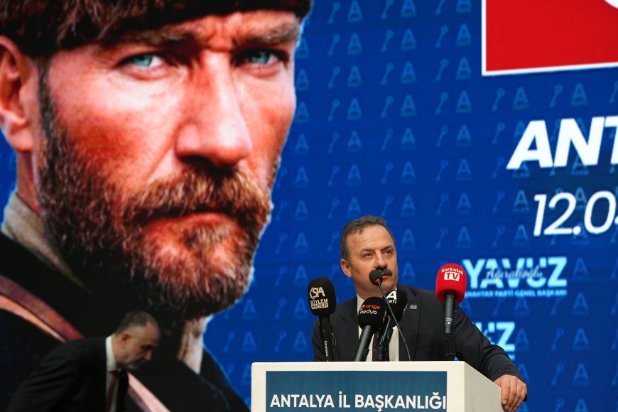 Yavuz Ağıralioğlu Antalya’da Partililerle Buluştu: Turgut Özal Spor Salonu Hınca Hınç Doldu