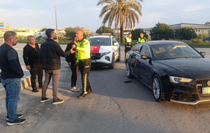 Alanya-Antalya Yolunda Kaza: Motosiklet Sürücüsü ve Yolcusu Hastaneye Kaldırıldı