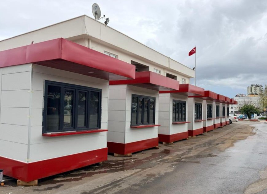 Kepez Belediyesi’nden İlçeye Yeni Nesil Kırmızı-Beyaz Büfeler