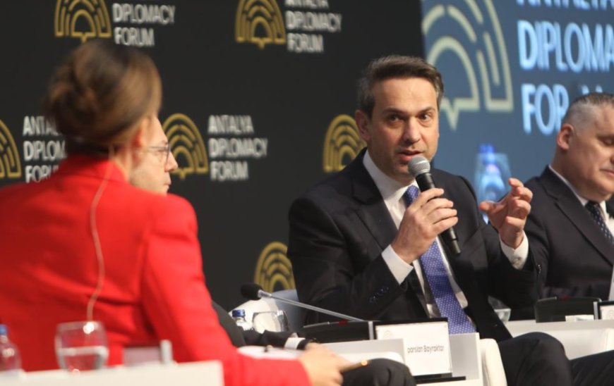 Bakan Bayraktar’dan ADF’de "Akıllı Enerji Dönüşümü" Çağrısı