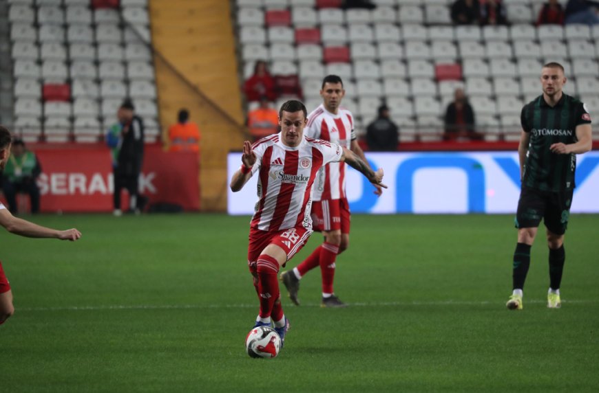 TÜMOSAN Konyaspor seriyi Antalya'da da sürdürdü!