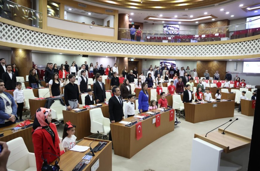Antalya Meclisi’nde Çocuk Sesleri: Geleceğin Kararları Bugün Alındı