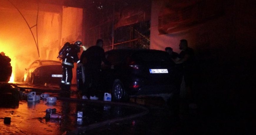 Antalya’da Oto Servisi Alev Alev Yandı: 5 Araç Demir Yığınına Döndü