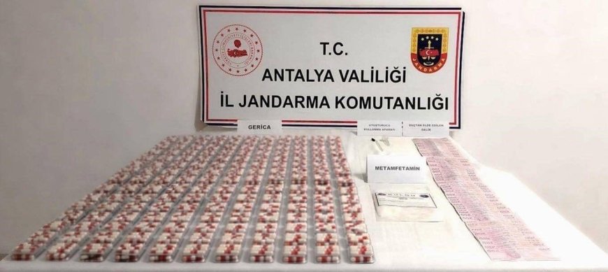 Konyaaltı’nda Jandarmadan Uyuşturucu Darbesi: Araçtan Servet Çıktı!