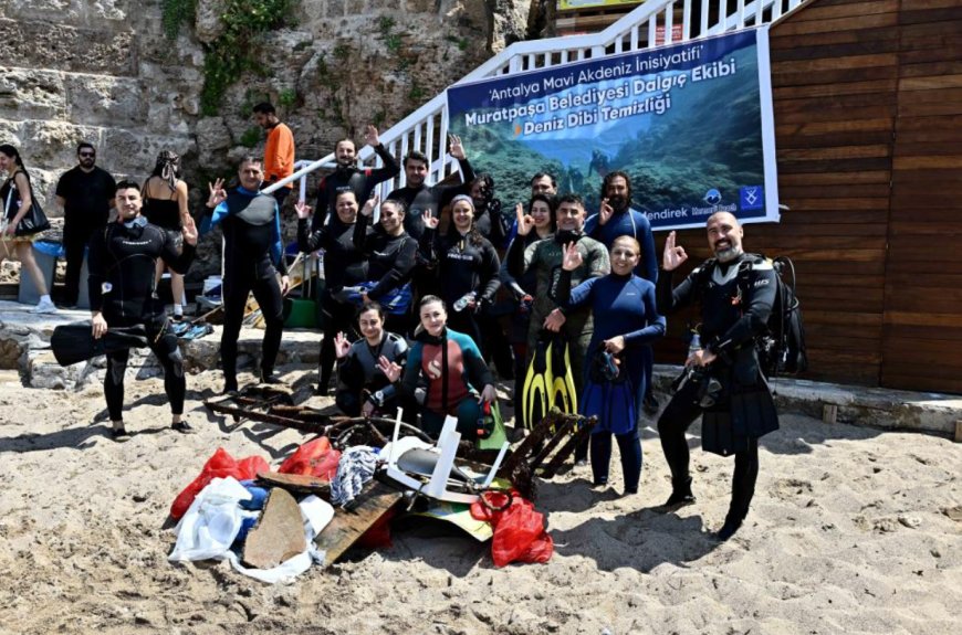 Mavi Deniz İnisiyatifi Kapsamında Mermerli Plajı’nda Temizlik Çalışması