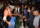 Kumluca'da Bir Ton Salatalık İkramı: Muhtarın Unutamadığı Lezzet.