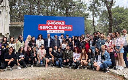 Antalya’da "Çağdaş Gençlik Kampı" Tamamlandı: 45 Genç Geleceğe Hazırlandı.