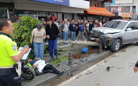 Manavgat’ta İki Araç Çarpıştı: Kontrolden Çıkan Cip Temizlik İşçisine Çarptı