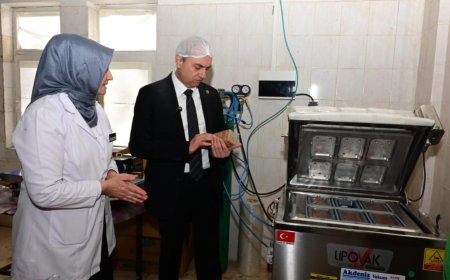Başkan Kocagöz Kepez’in Ekmek Fabrikasını İnceledi: Üretimde Teknoloji Hamlesi