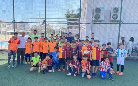 Başkan Kotan 19 Mayıs Coşkusunu Minik Sporcularla Paylaştı