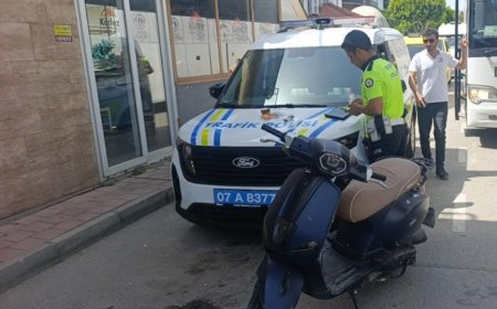 Manavgat'ta Nefes Kesen Takip: Otobüse Çarpıp Motosikleti Bırakarak Kaçtı