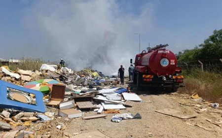 Manavgat’ta Çöp Yangını Paniği: Alevler İş Yerlerine Ulaşmadan Durduruldu