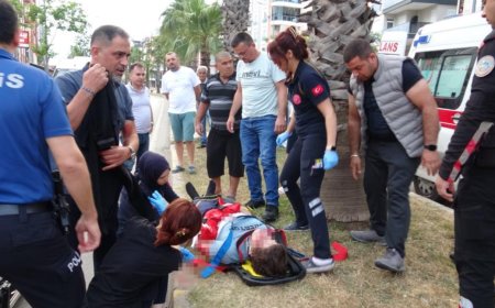 Kızılarık’ta Korkutan Kaza: Otomobilin Çarptığı Genç Refüje Savruldu