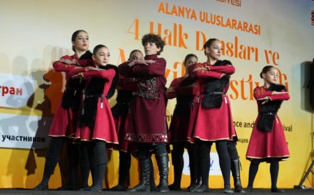 7 Ülke, Tek Yürek: Alanya’da Halk Dansları Rüzgarı Esti