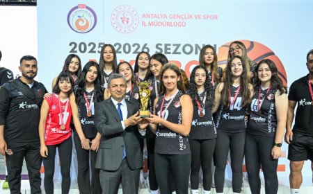 Antalya’da 19 Mayıs Coşkusu: Basketbol ve Voleybol Liglerinde Ödüller Sahiplerini Buldu