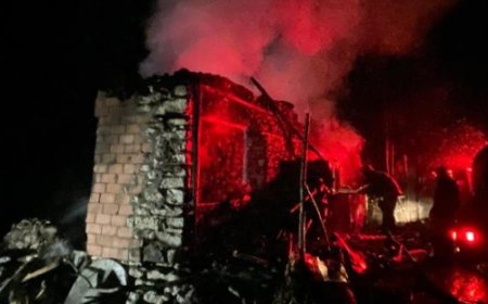 Kumluca’da Korkutan Ev Yangını: 94 Yaşındaki Kadın Alevlerin Arasından Kurtarıldı