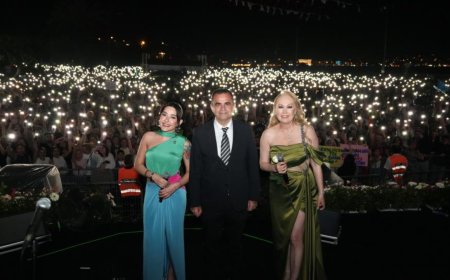 Melek Mosso Söyledi, Alanya Coştu: Festivalde Unutulmaz Gece