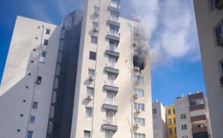 Aksu'da Korkutan Yangın: Çocukların Mum Oyunu Daireyi Küle Çevirdi