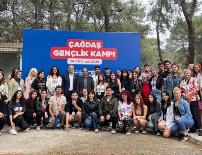 Antalya’da "Çağdaş Gençlik Kampı" Tamamlandı: 45 Genç Geleceğe Hazırlandı.