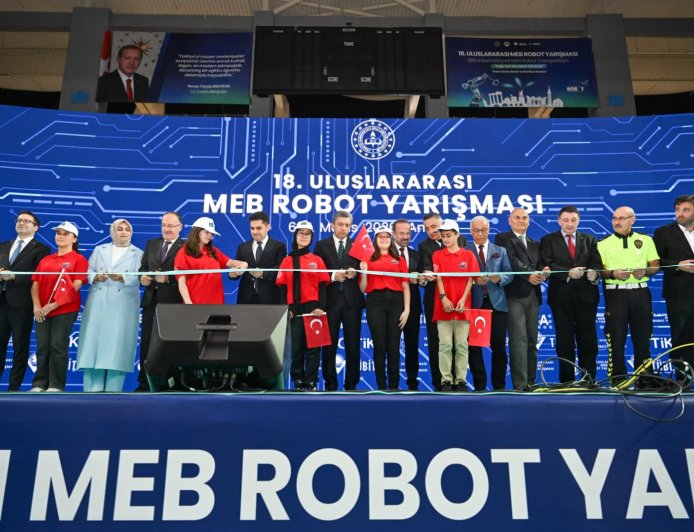 Antalya’da Teknoloji Zirvesi: 18. Uluslararası MEB Robot Yarışması Başladı