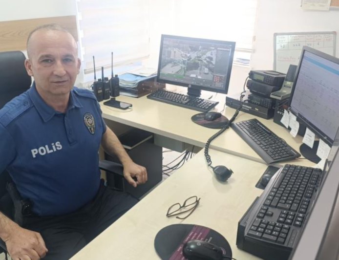 Haber Merkezindeki Son Görev: O Anonsu Duyan Meslektaşları Duygusal Anlar Yaşadı