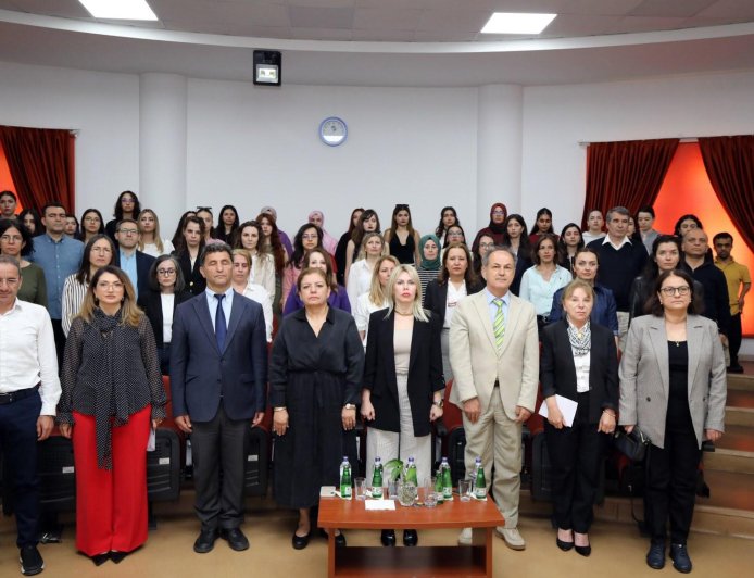 Rektör Özkan’dan Geleceğin Bilim Kadınlarına Çağrı: "Asıl Gücünüz Aklınızda ve Emeğinizde"