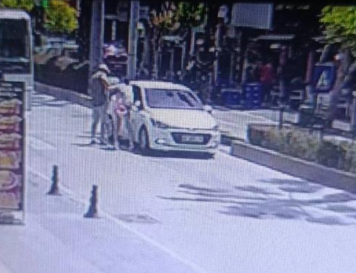Manavgat’ta Alman Turiste Yaya Geçidi Şoku: Otomobil Ayağının Üstünden Geçti