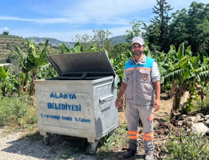 Alanya Belediyesi Personelinden Alkışlanacak Hareket: Konteynerde Can Pazarı